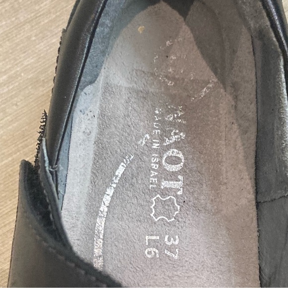 NAOT Sz 6 Two Toned Mary Jane Style Comfort Sandals - Picture 5 of 11